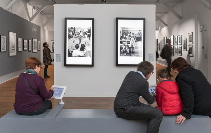 Artify - Tableaux d'art connectés - Exposition Willy Ronis par Willy Ronis au Pavillon Carré de Baudouin